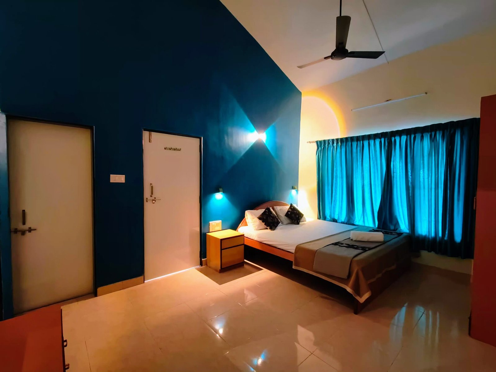 103 & 203 Room